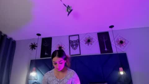 Snapshot of alana_dreams chatting on July 21, 2026, 3:53 am Alana online show from July 21, 2026, 3:53 am