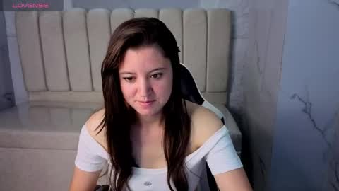 Snapshot of alana_fox_tx chatting on June 1, 2026, 8:21 pm Follow me.. Live 1430 to 2100 online show from June 1, 2026, 8:21 pm