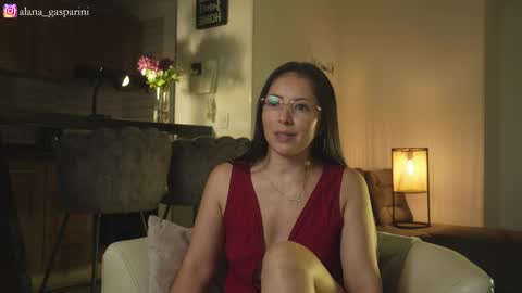 Alana Gasparini online show from October 31, 2025, 2:34 am