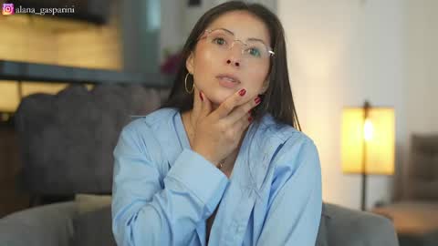 Snapshot of alana_gasparani chatting on May 2, 2026, 8:03 pm Alana Gasparini online show from May 2, 2026, 8:03 pm