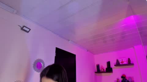 Maeve  online show from February 4, 2025, 11:05 am