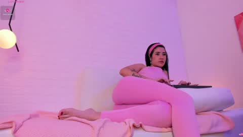 Snapshot of alana_milan chatting on May 16, 2026, 1:54 pm Alana online show from May 16, 2026, 1:54 pm