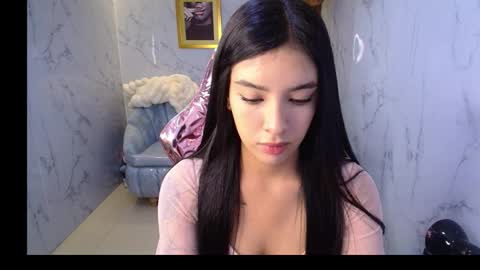 Alana online show from November 1, 2025, 1:35 pm