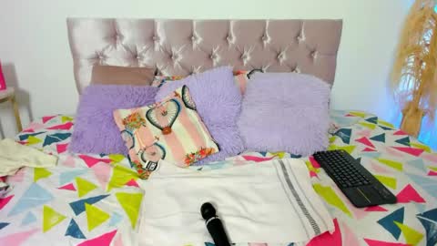 alana_vega69 online show from June 2, 2026, 12:40 pm