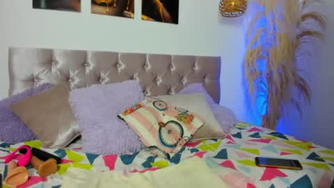 alana_vega69 online show from June 10, 2026, 12:26 pm