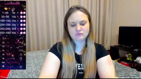 Julia online show from December 19, 2024, 12:23 pm