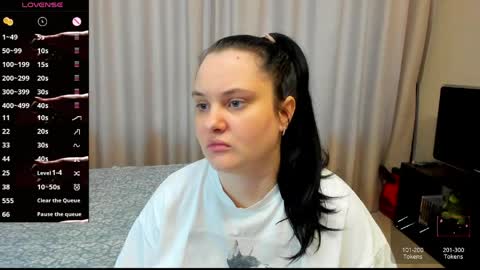 Julia online show from April 26, 2026, 9:07 am