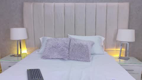 Alanah Bustamante online show from October 16, 2025, 7:48 pm