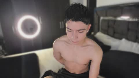 alanblack1 online show from March 13, 2026, 1:07 pm