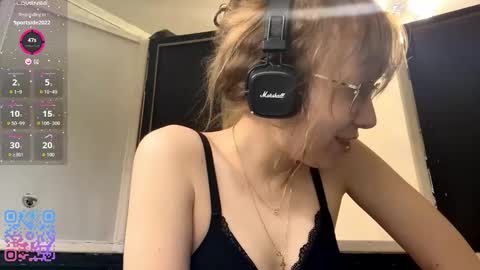 Stella online show from September 25, 2025, 5:38 pm