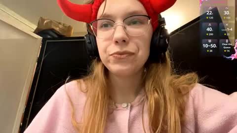 Stella online show from November 1, 2025, 3:14 pm