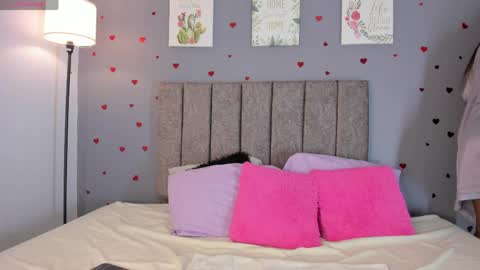 Alanna  online show from April 5, 2026, 12:13 pm