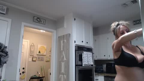 Snapshot of alannarack chatting on September 13, 2025, 1:49 am Alanna Rack online show from September 13, 2025, 1:49 am