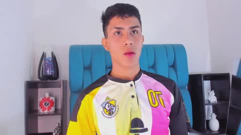 alannaughty_ online show from January 5, 2025, 9:03 pm