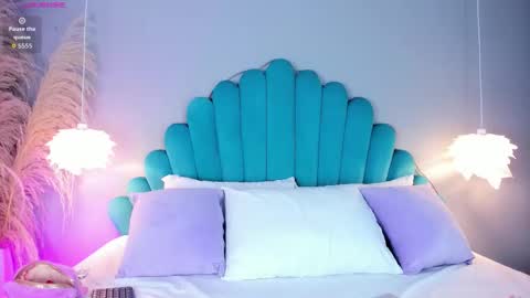 Alassia Hocthner online show from November 20, 2025, 12:05 pm