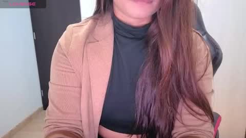 alba_toro535670 online show from November 24, 2025, 1:00 pm