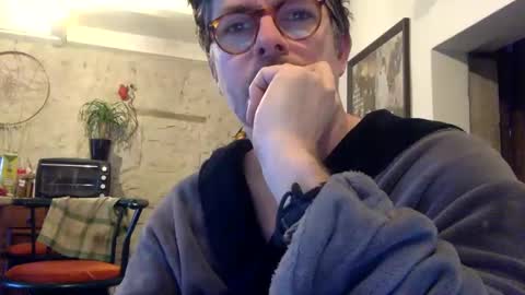 Snapshot of albandant chatting on December 3, 2024, 8:38 am albandant online show from December 3, 2024, 8:38 am