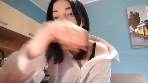 Im Katrina online show from October 4, 2025, 11:52 am