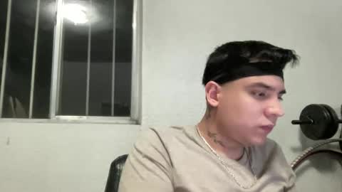 Snapshot of albertoarenas16 chatting on April 17, 2026, 4:59 am albertoarenas16 online show from April 17, 2026, 4:59 am