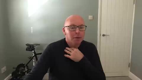 Snapshot of alc300170 chatting on September 29, 2025, 9:25 am alc300170 online show from September 29, 2025, 9:25 am