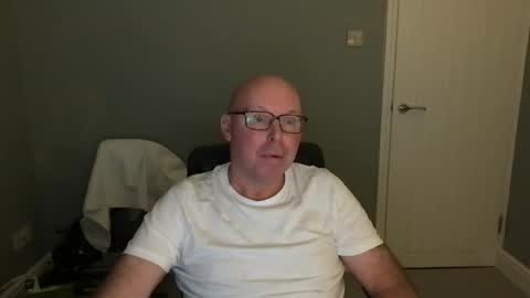 Snapshot of alc300170 chatting on November 10, 2025, 7:40 am alc300170 online show from November 10, 2025, 7:40 am