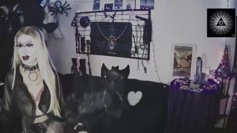 Mistic witch online show from September 13, 2025, 3:28 am