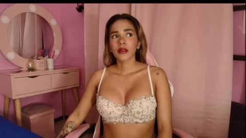 Snapshot of aldana_stone chatting on June 2, 2026, 2:13 am aldana_stone online show from June 2, 2026, 2:13 am