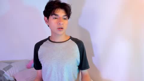 Snapshot of ale_aurarashii chatting on June 17, 2026, 6:27 am Ale aurarashii online show from June 17, 2026, 6:27 am