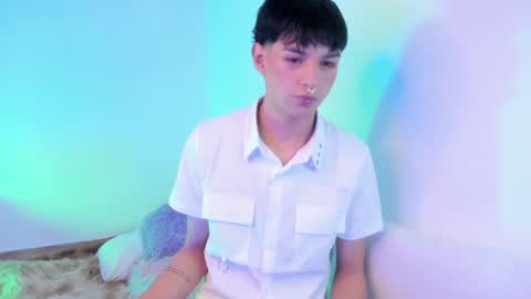 Snapshot of ale_aurarashii chatting on July 27, 2026, 3:24 am Ale aurarashii online show from July 27, 2026, 3:24 am
