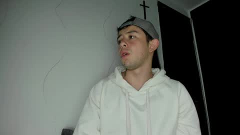 Snapshot of alecadrews_ chatting on January 3, 2025, 6:57 pm ALEC ANDREWS online show from January 3, 2025, 6:57 pm