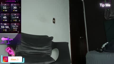 Snapshot of alecadrews_ chatting on February 6, 2025, 10:32 pm ALEC ANDREWS online show from February 6, 2025, 10:32 pm