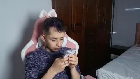 Snapshot of alecadrews_ chatting on September 23, 2025, 8:23 pm ALEC ANDREWS online show from September 23, 2025, 8:23 pm