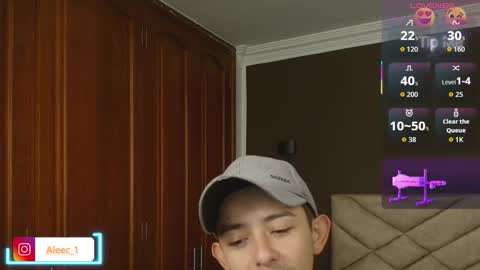 Snapshot of alecadrews_ chatting on October 22, 2025, 7:35 pm ALEC ANDREWS online show from October 22, 2025, 7:35 pm