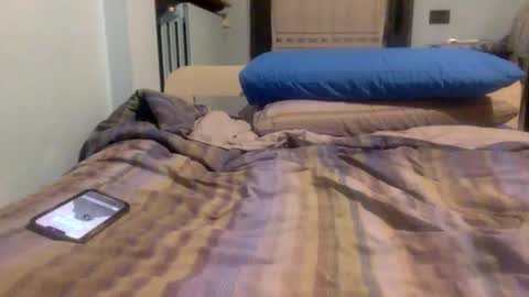 Snapshot of alechatsxxx chatting on February 12, 2025, 7:13 pm sandroxxx online show from February 12, 2025, 7:13 pm