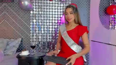 Snapshot of aleja_bloom chatting on November 5, 2025, 12:16 pm aleja_bloom online show from November 5, 2025, 12:16 pm