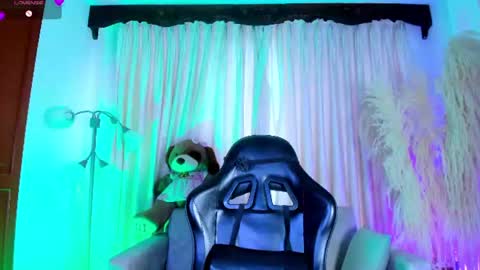 Snapshot of alejagarcia_ chatting on June 20, 2026, 9:17 pm CUTE ALEJA online show from June 20, 2026, 9:17 pm