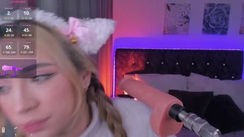 Snapshot of alejamillan1 chatting on December 17, 2024, 8:34 am night GTM -5 online show from December 17, 2024, 8:34 am