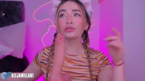 Snapshot of alejamillan1 chatting on November 20, 2025, 5:18 am night GTM -5 online show from November 20, 2025, 5:18 am