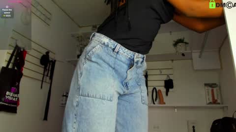 Snapshot of alejandra_dunn chatting on January 26, 2025, 12:54 pm Alejandra online show from January 26, 2025, 12:54 pm