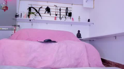 Snapshot of alejandra_dunn chatting on February 25, 2025, 5:15 pm Alejandra online show from February 25, 2025, 5:15 pm