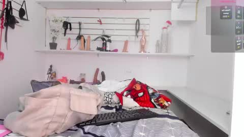 Snapshot of alejandra_dunn chatting on September 14, 2025, 2:16 pm Alejandra online show from September 14, 2025, 2:16 pm