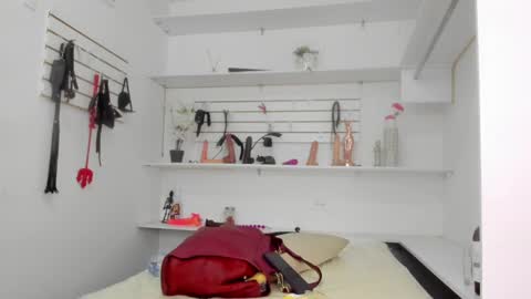 Snapshot of alejandra_dunn chatting on September 18, 2025, 5:26 pm Alejandra online show from September 18, 2025, 5:26 pm