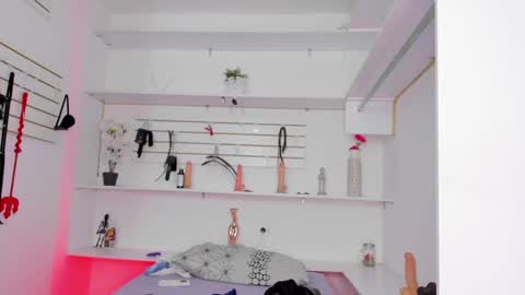 Snapshot of alejandra_dunn chatting on October 31, 2025, 1:28 am Alejandra online show from October 31, 2025, 1:28 am