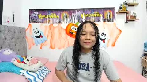 alejandra_evanss online show from October 29, 2025, 3:20 am