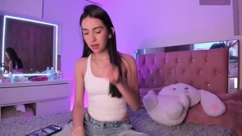alejandraaa_ online show from September 25, 2025, 3:10 am