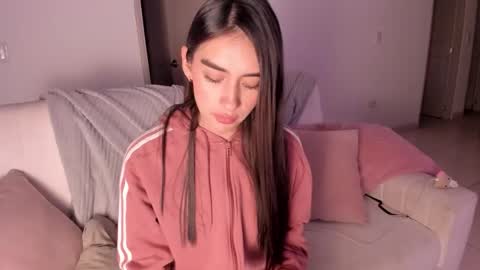 alejandraaa_ online show from December 19, 2025, 2:18 am