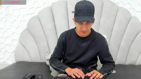 Alejo online show from February 26, 2025, 12:14 pm