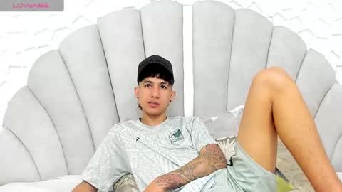 Alejo online show from March 4, 2025, 12:33 pm