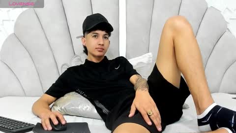 Alejo online show from March 5, 2025, 12:55 pm