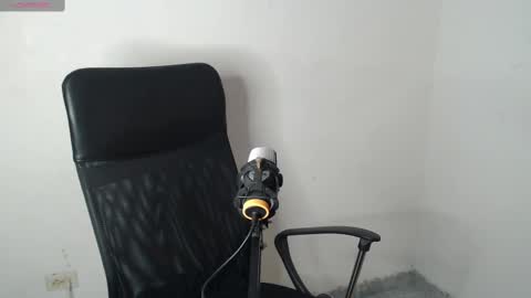 Snapshot of alejandrojf_00 chatting on December 18, 2024, 3:04 am Daiki jack online show from December 18, 2024, 3:04 am